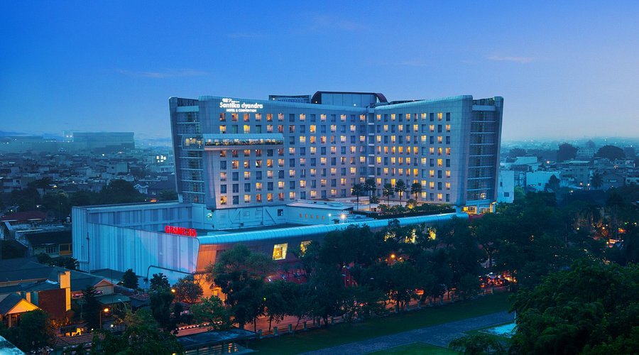 Santika Premiere Dyandra Hotel & Convention Medan