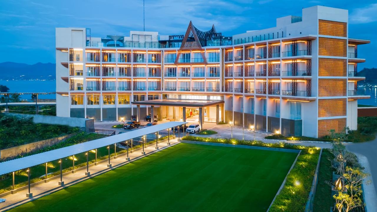 Marianna Resort International